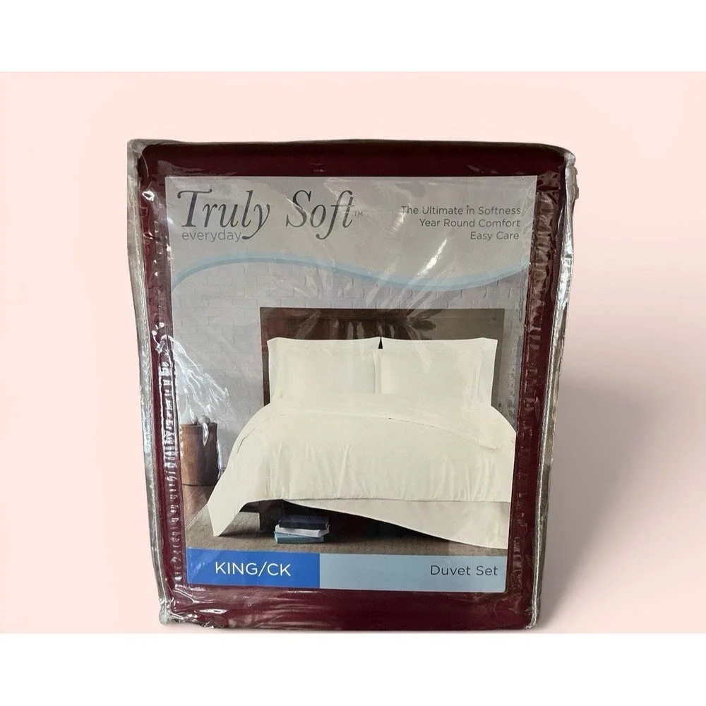 Truly Soft Everyday King CK 3 Piece Duvet Set Burgundy 104 x 90 2 Shams 20 x 36